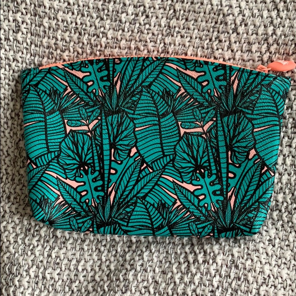 Ipsy Tropical Leaf Makeup Bag